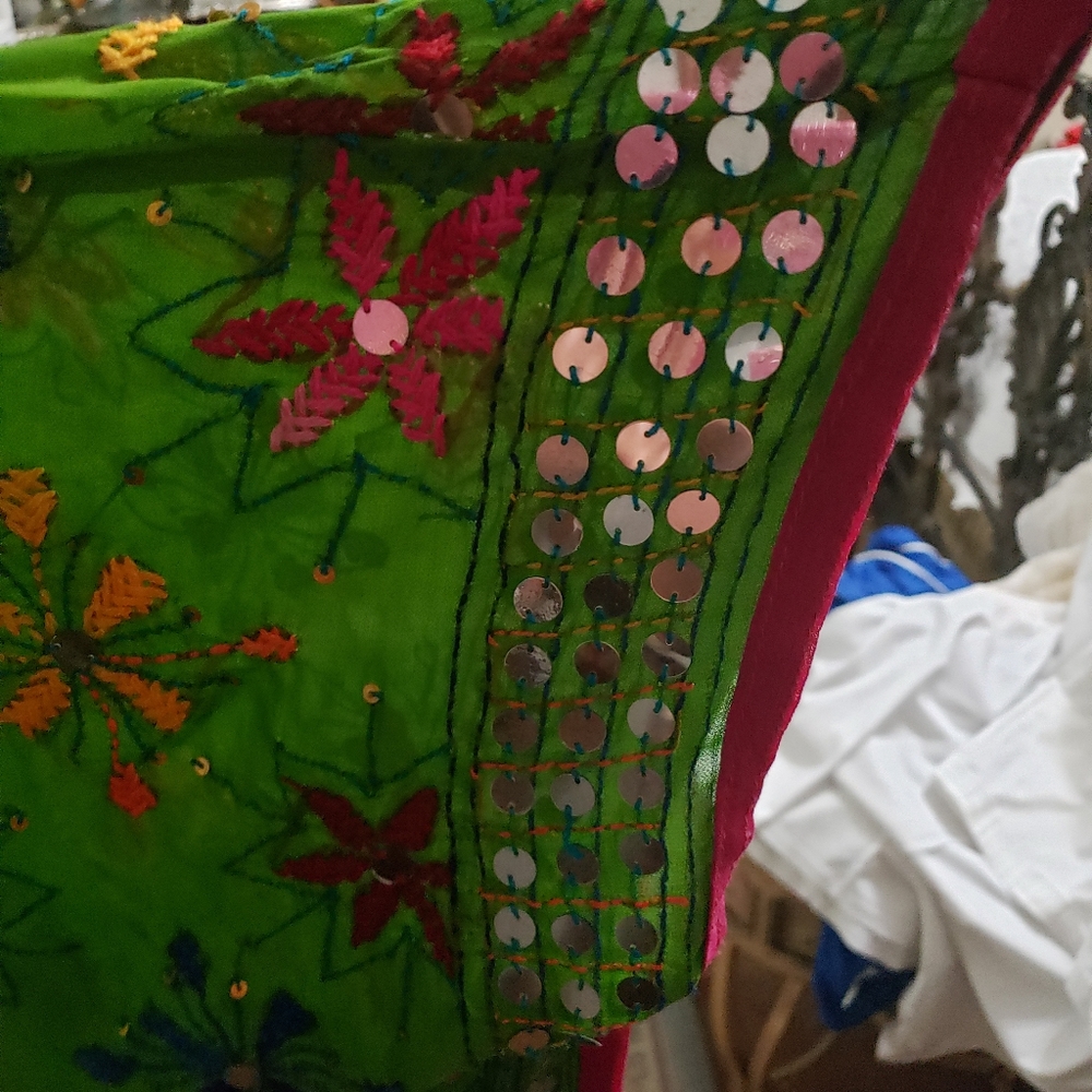 Beauties - Picture 2 of 5